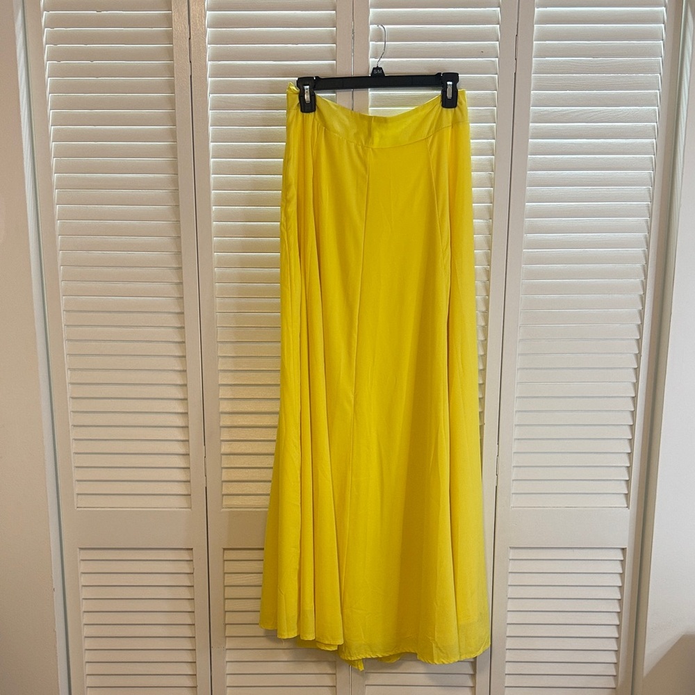Elegant Yellow Maxi Skirt